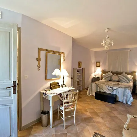 Le Clos Des Freres Gris * エクス＝アン＝プロヴァンス